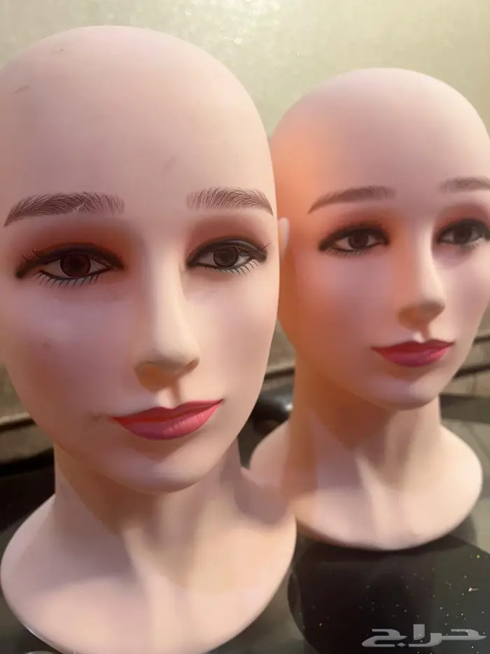 مانيكانات بحالة ممتازة 1