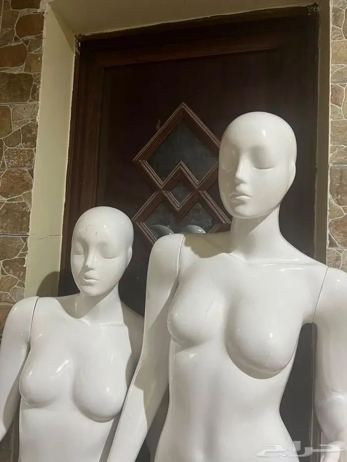 مانيكانات بحالة ممتازة 0