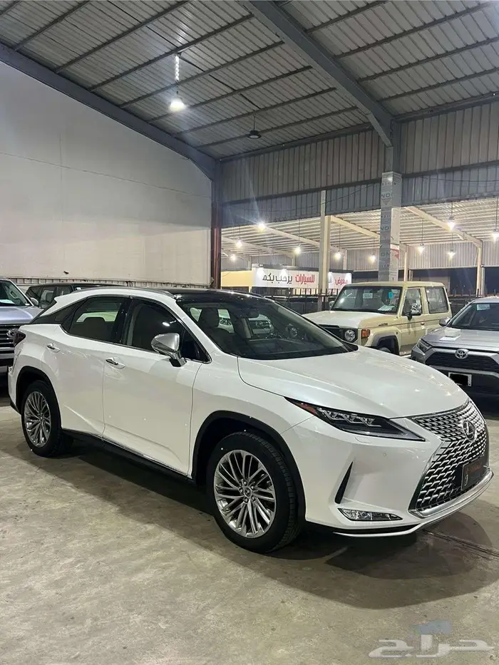 لكزس RX350 BB 2022 شبه جديد ( الوكيل عبداللطيف جميل ) 3