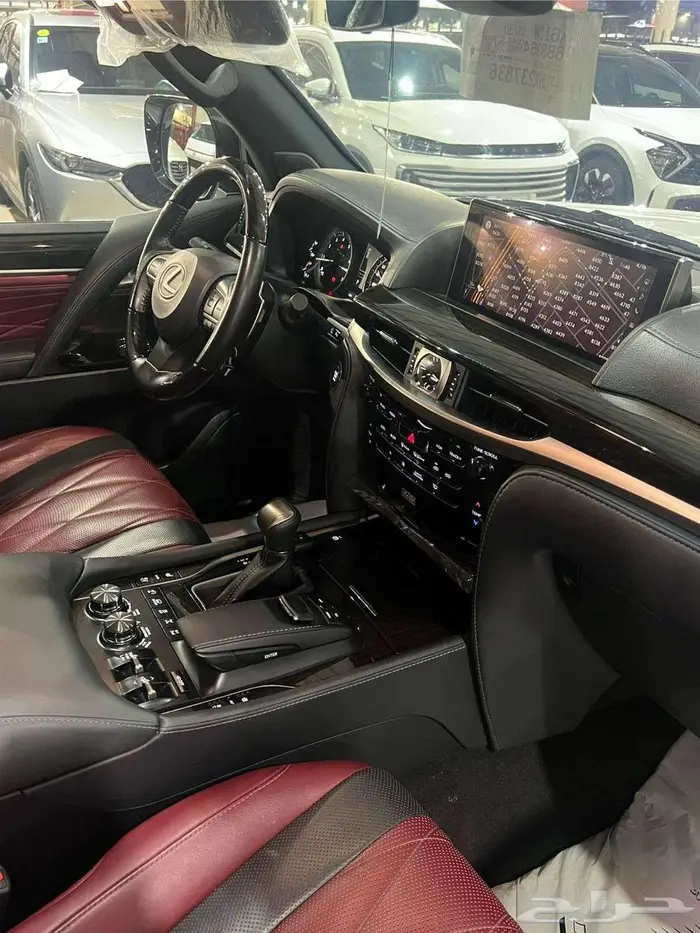 جيب لكزس LX570 2021 بلاك اديشن ( الوكيل عبداللطيف جميل ) 6