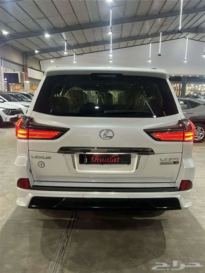 جيب لكزس LX570 2021 بلاك اديشن ( الوكيل عبداللطيف جميل ) 1