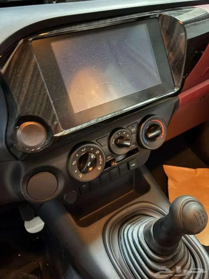 تويوتا هايلوكس بنزين غمارتين بدون دبل 2025 كاش أو تقسيط 9