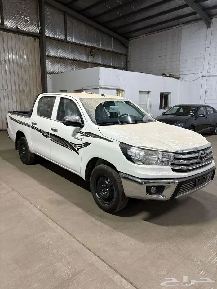 تويوتا هايلوكس بنزين غمارتين بدون دبل 2025 كاش أو تقسيط 1