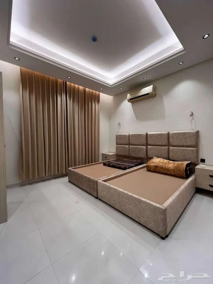 شقه 4 غرف مؤثثة في مجمع سكني 7