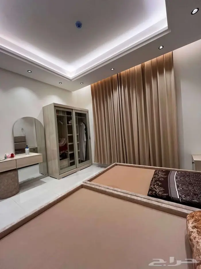 شقه 4 غرف مؤثثة في مجمع سكني 14