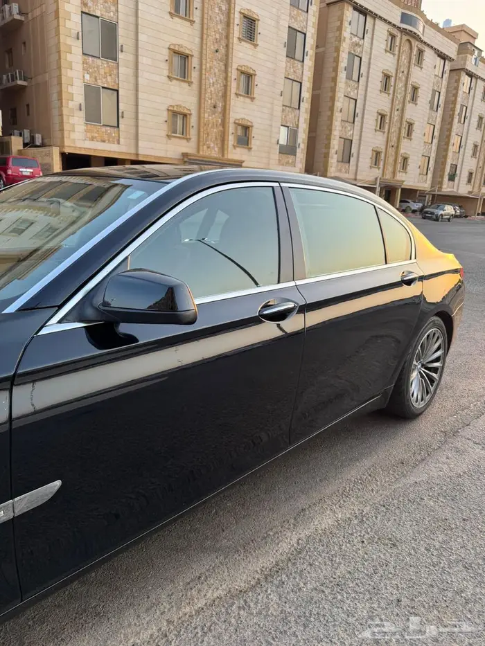 بي ام 730 Li موديل 2010 6 سلندر تنفس طبيعي الممشى 390 km 17