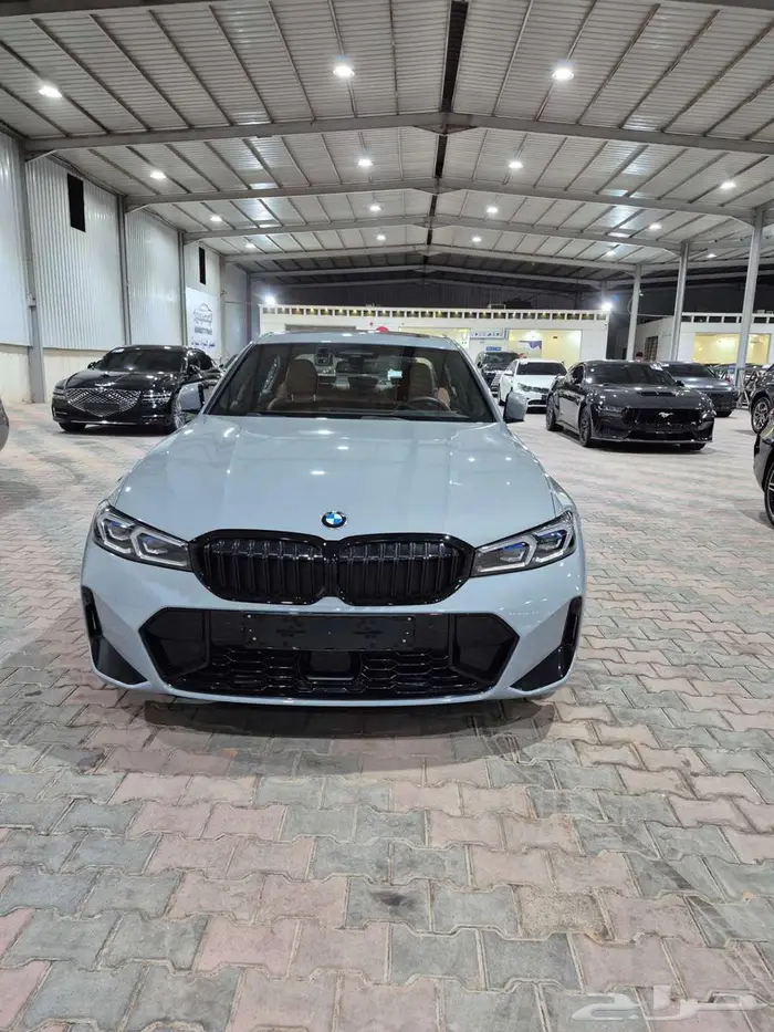 بي ام دبليو2024 BMW 320i 2024 11