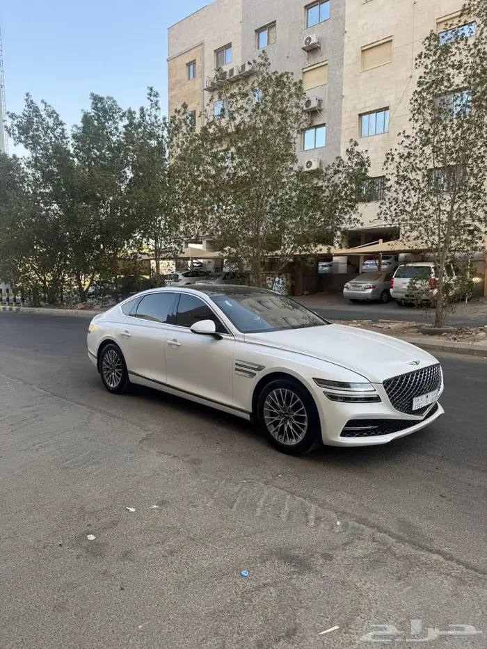 جينسس G80 2024 10