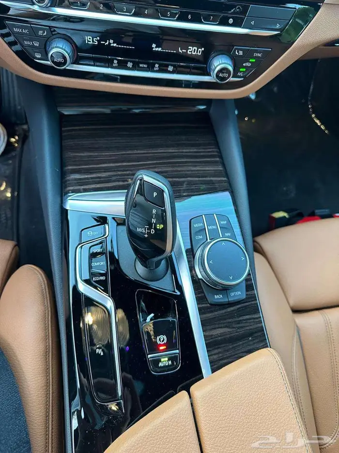 بي ام دبليو 2023 520i الناغي 9