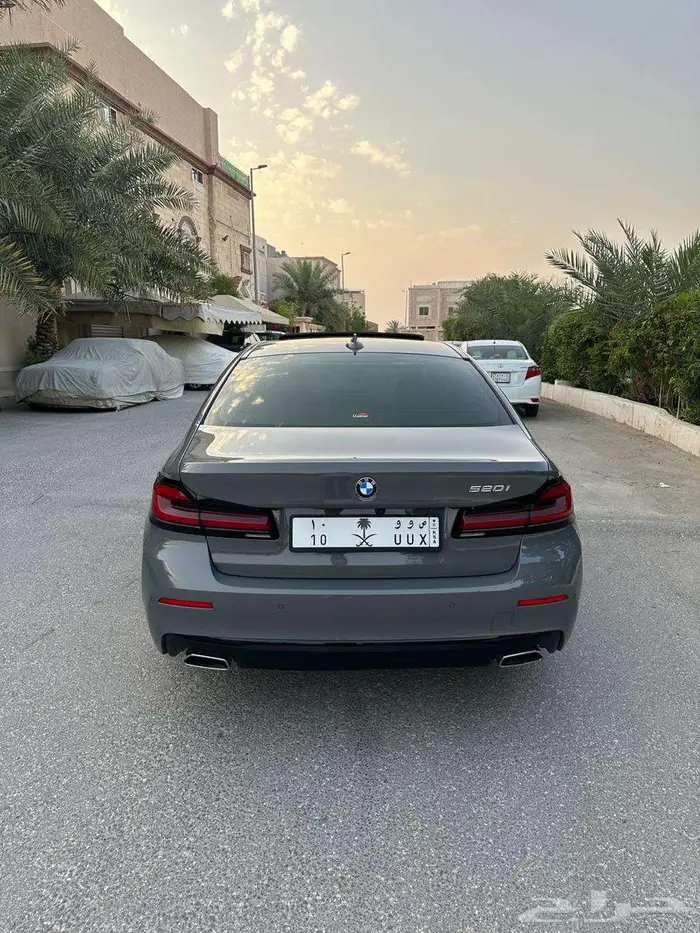 بي ام دبليو 2023 520i الناغي 7