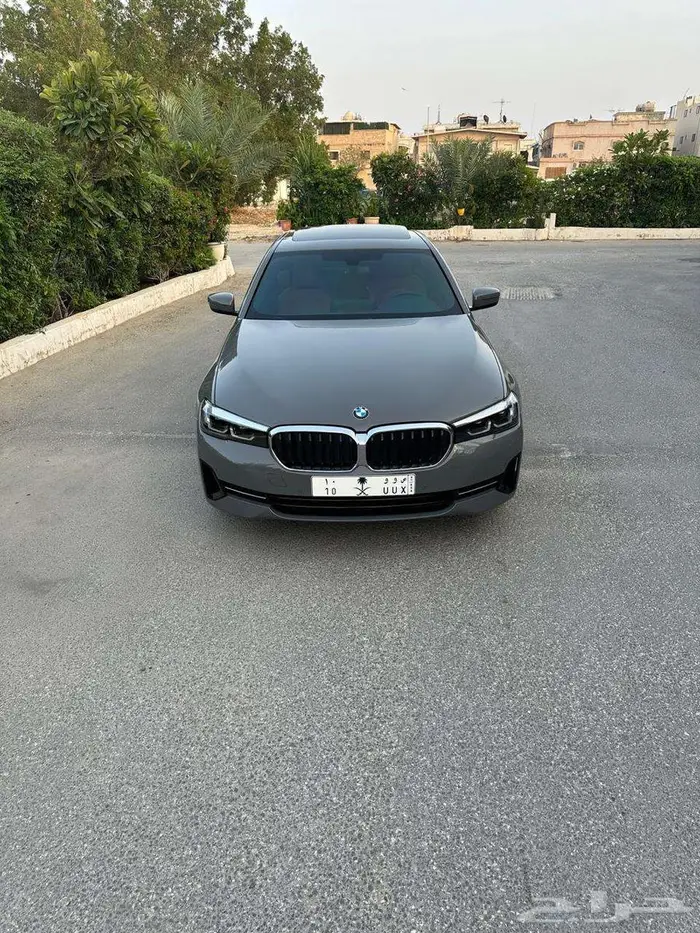 بي ام دبليو 2023 520i الناغي 13