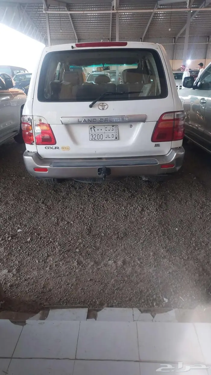 جيب لاندكروزر 2000 8