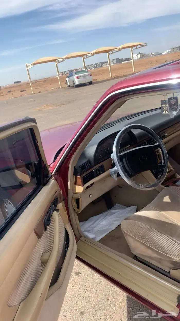 مرسيدس 1989. 300 3