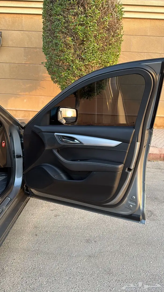 كاديلاك CT5 2023 28