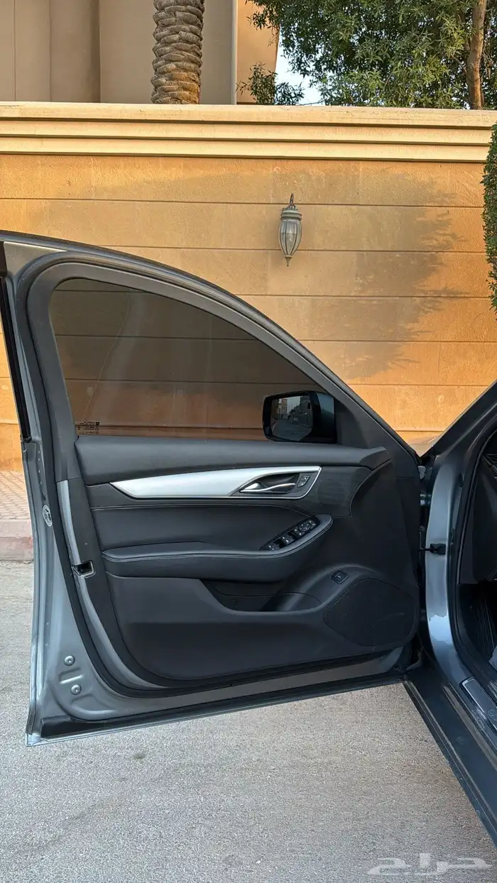 كاديلاك CT5 2023 21