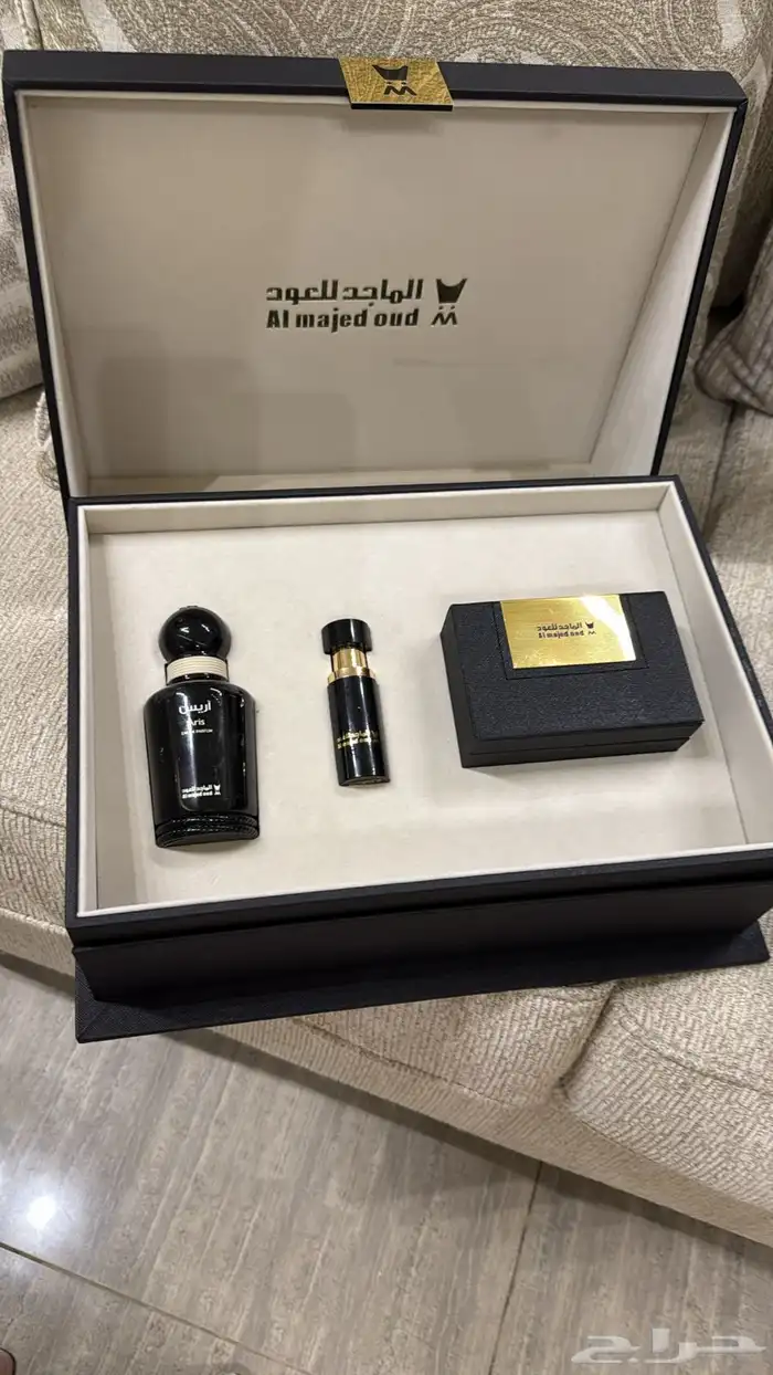 طقم عطورات الماجد للعود 0