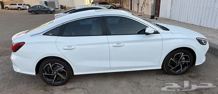 MG GT نص فل 2