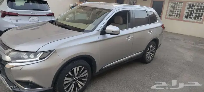 Mitsubishi Outlander 2019  148000 k.m  Silver  FULL OPTION 0