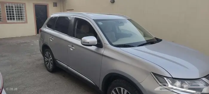 Mitsubishi Outlander 2019  148000 k.m  Silver  FULL OPTION 11