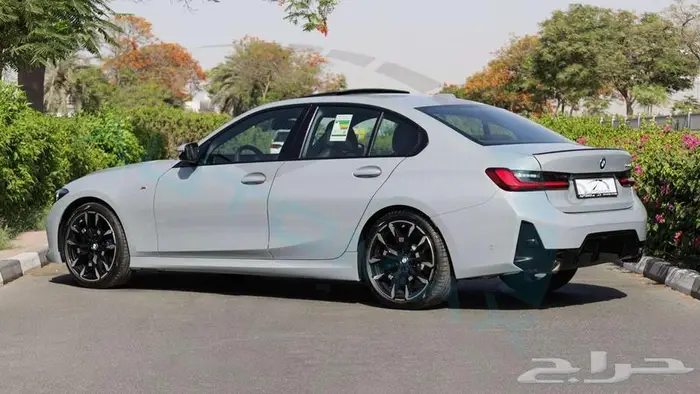 2025 BMW 3-SERIES 330i M 2.0T RWD GCC 0Km 5