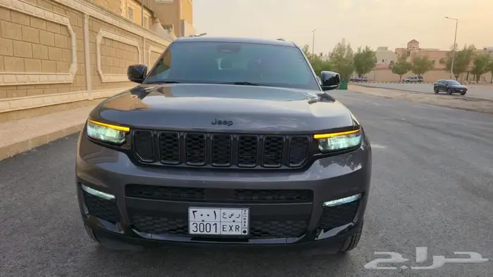 جراند شيروكي 2023 8