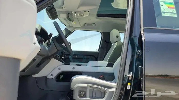 2025 LAND ROVER DEFENDER 110 S AWD GCC ضمان وصيانة الوكيل 7