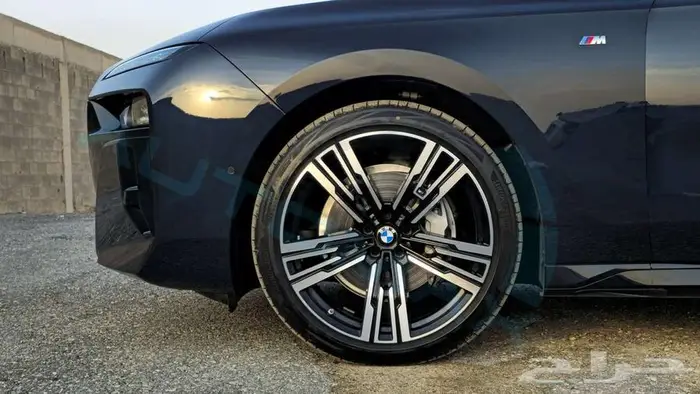 بي ام دبليو 735i M 2026 خليجي اصفار مع ضمان الوكيل 38