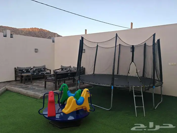 استراحة هابي نايت قسمين كبيره ومسبح كبير بسخان وملعب طايره 30