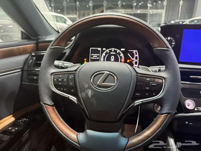 لكزس ES 350 بريمي CC بانوراما بروجيكتر 2025 8