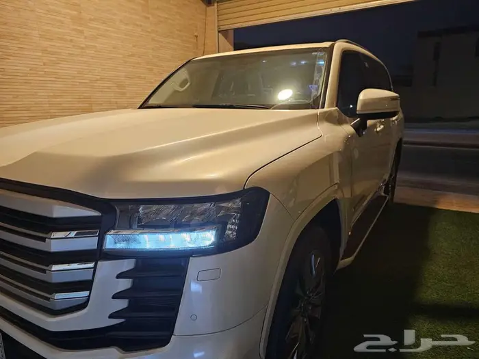 لاندكروزر رقم L4 موديل 2024 مستخدم اول 0