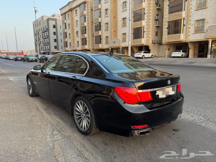 بي ام 730 Li موديل 2010 6 سلندر تنفس طبيعي الممشى 390 km 5