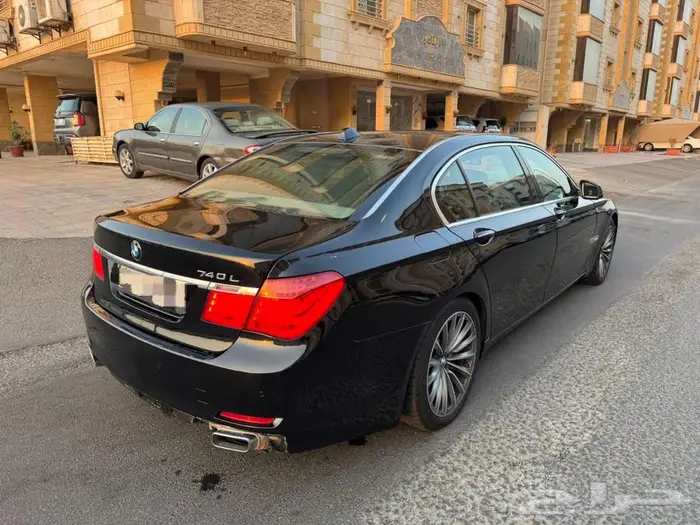 بي ام 730 Li موديل 2010 6 سلندر تنفس طبيعي الممشى 390 km 4