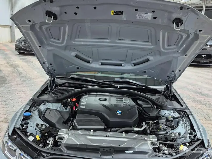 بي ام دبليو2024 BMW 320i 2024 25