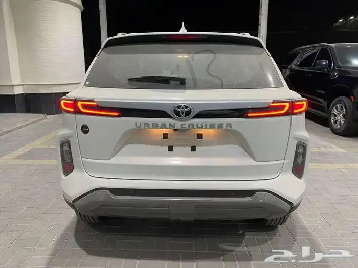 تويوتا اوربان كروز استاندر 2026 1