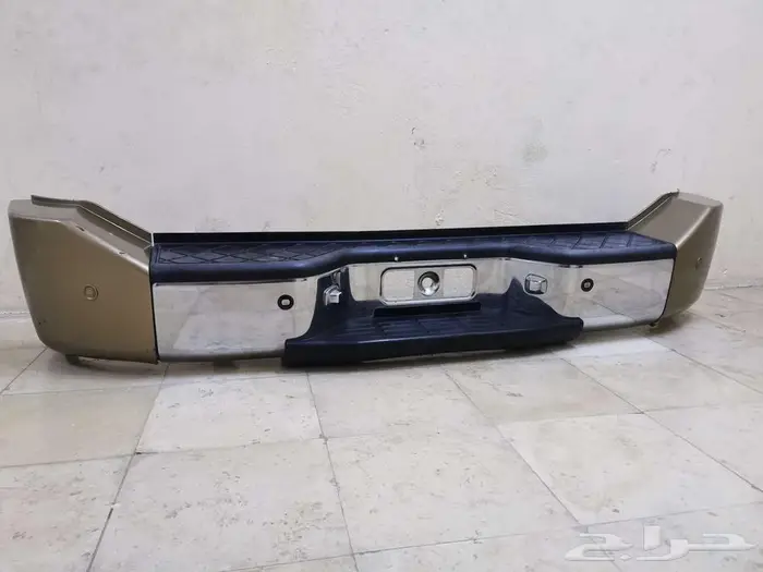 صدام خلفي نيسان أرمادا أصلي 0