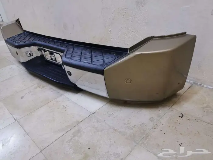صدام خلفي نيسان أرمادا أصلي 3