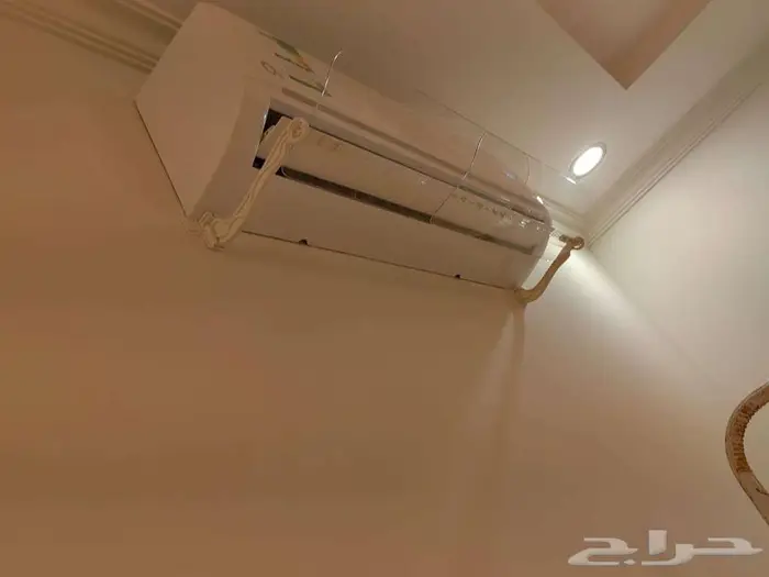 موزع موجه عازل مصدات عاكس ساتر هواء المكيف للاسبليت 24