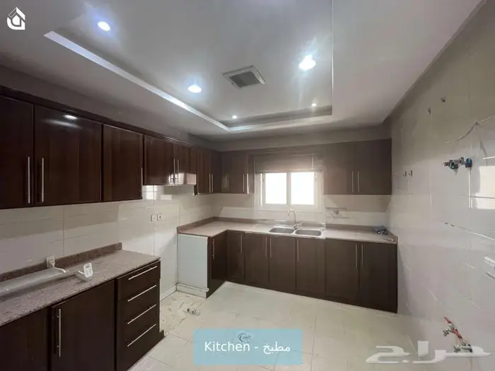 شقة 3 غرف و3 دورات مياه بحي الندى 7