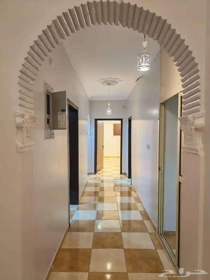 شقة للإيجار في بطحاء قريش 3
