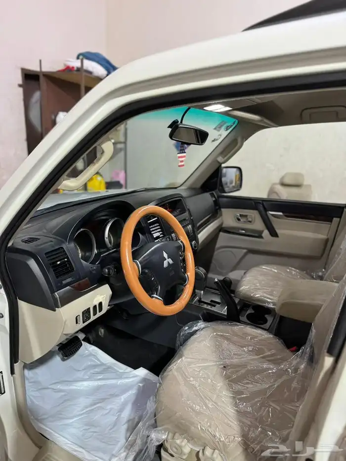 جيبب باجيرو 2013 مكينه قير على شرط البيع اعلى سوم التواصل 5