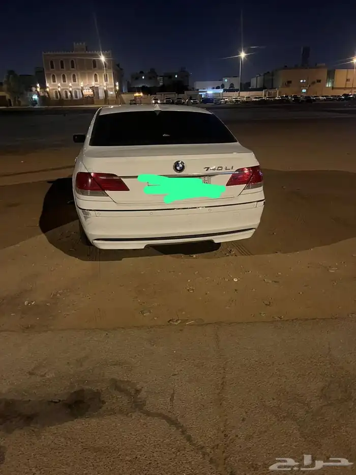 سيارة بي ام دبليو 2