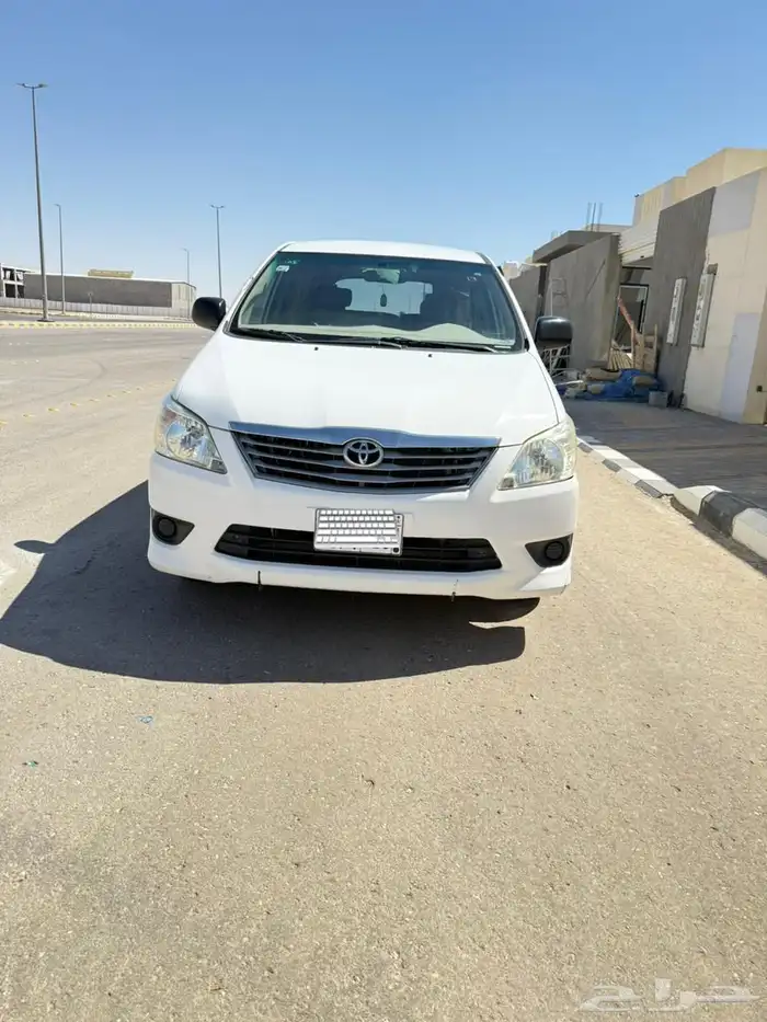 انوفا 2015 اببض مالك اول من الوكالة الممشى 127 الف 8