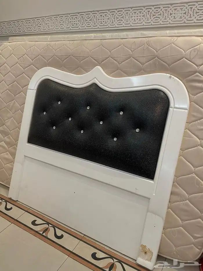 سرير مع طراحه نفر ونص 0