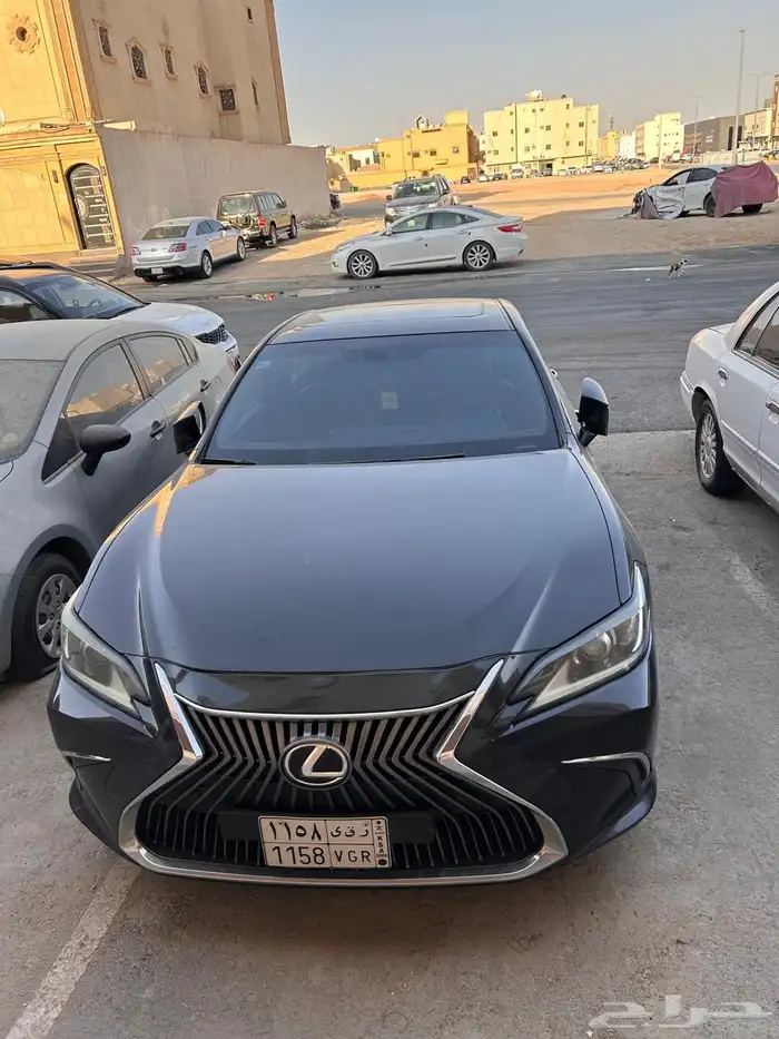 لكزس 2019 ES300 هايبرد 11