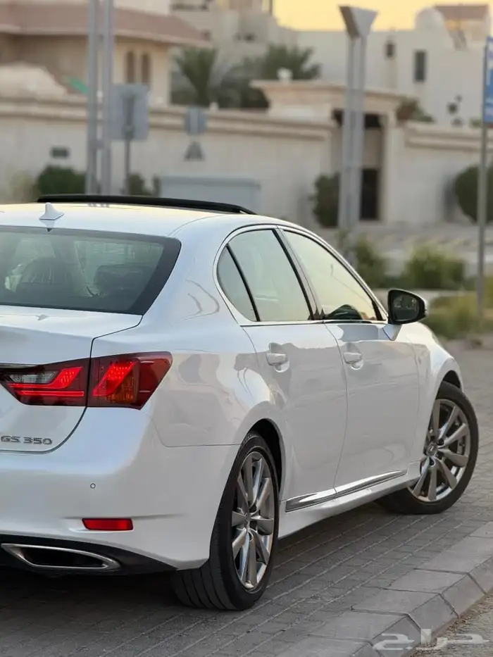لكزس GS350 فل كامل 2014 بحالة الوكاله 1