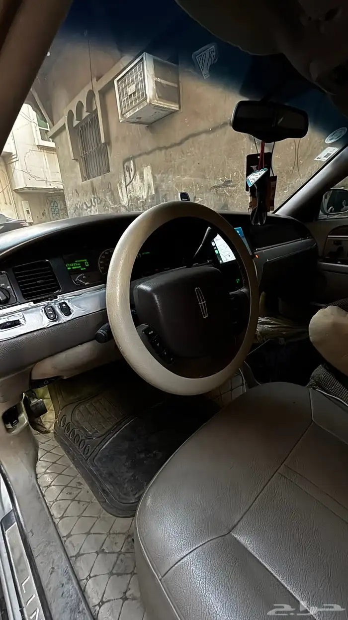 لينكون تاون كار 2005 29