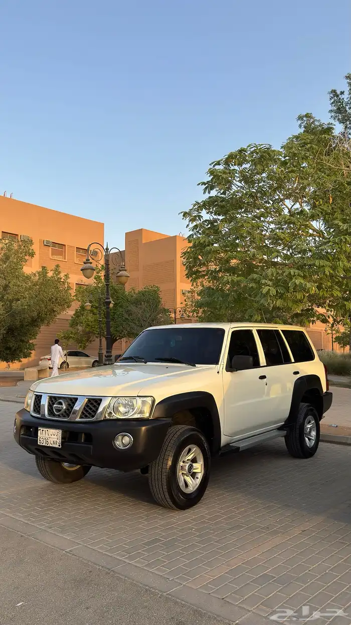 نيسان سفاري 2005 فئة s 21