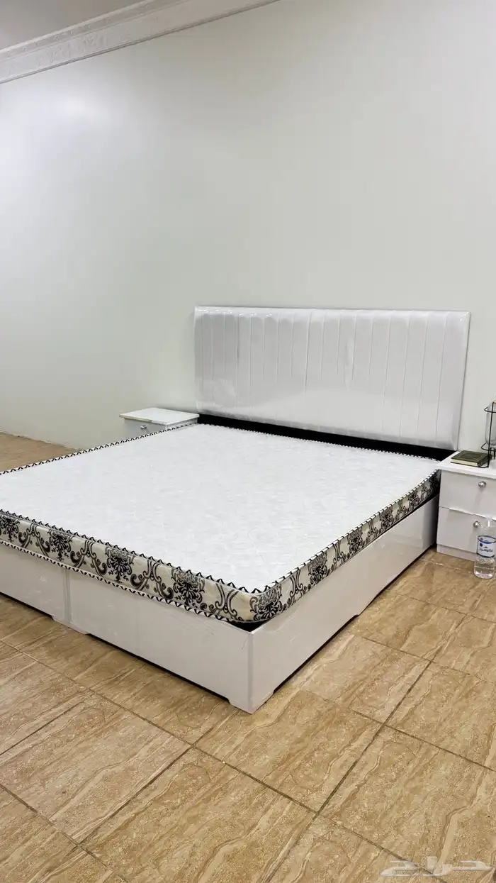 اثاث جديد السوم500 طراح طبي سرير 2كومدينة دولاب كبير 3باب 4