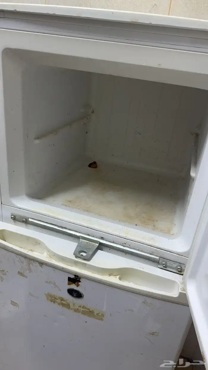 ثلاجه على الشرط تبريد فريزر وتبريد نضيفه 1