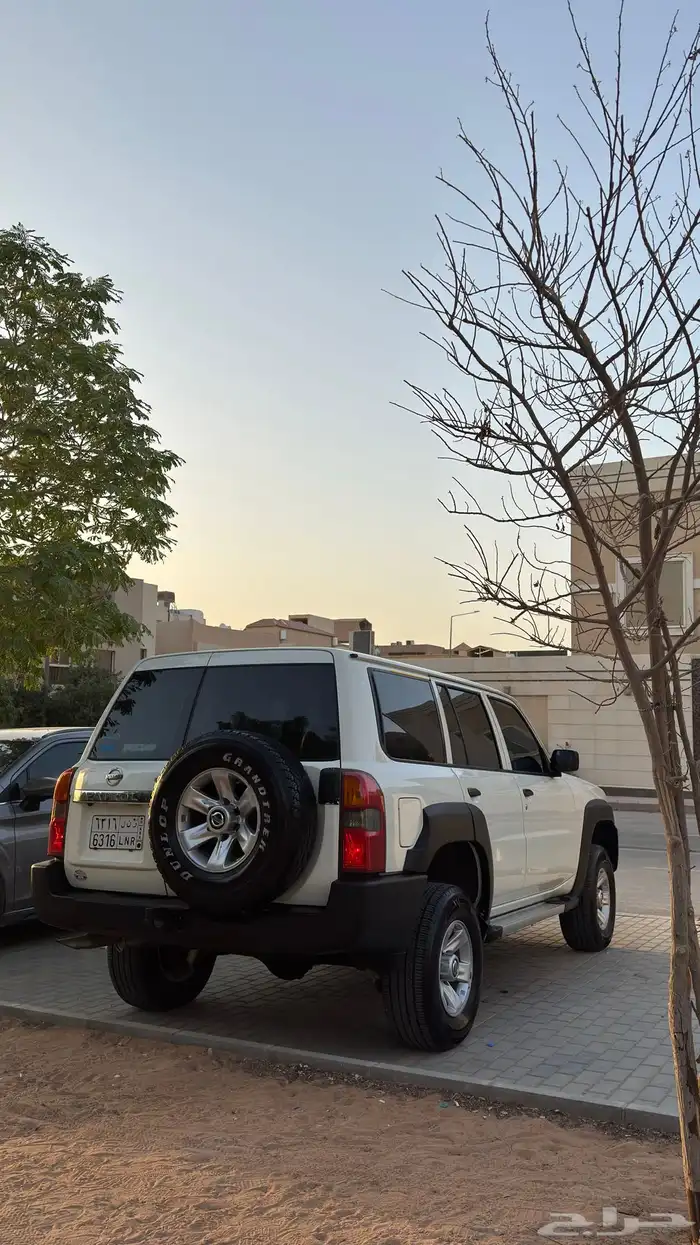 نيسان سفاري 2005 فئة s 5